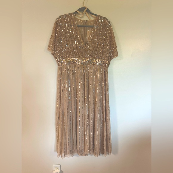 Mac Duggal Empire Waist Embellished Short Sleeved Dress taupe champagne size 16 - Picture 4 of 5